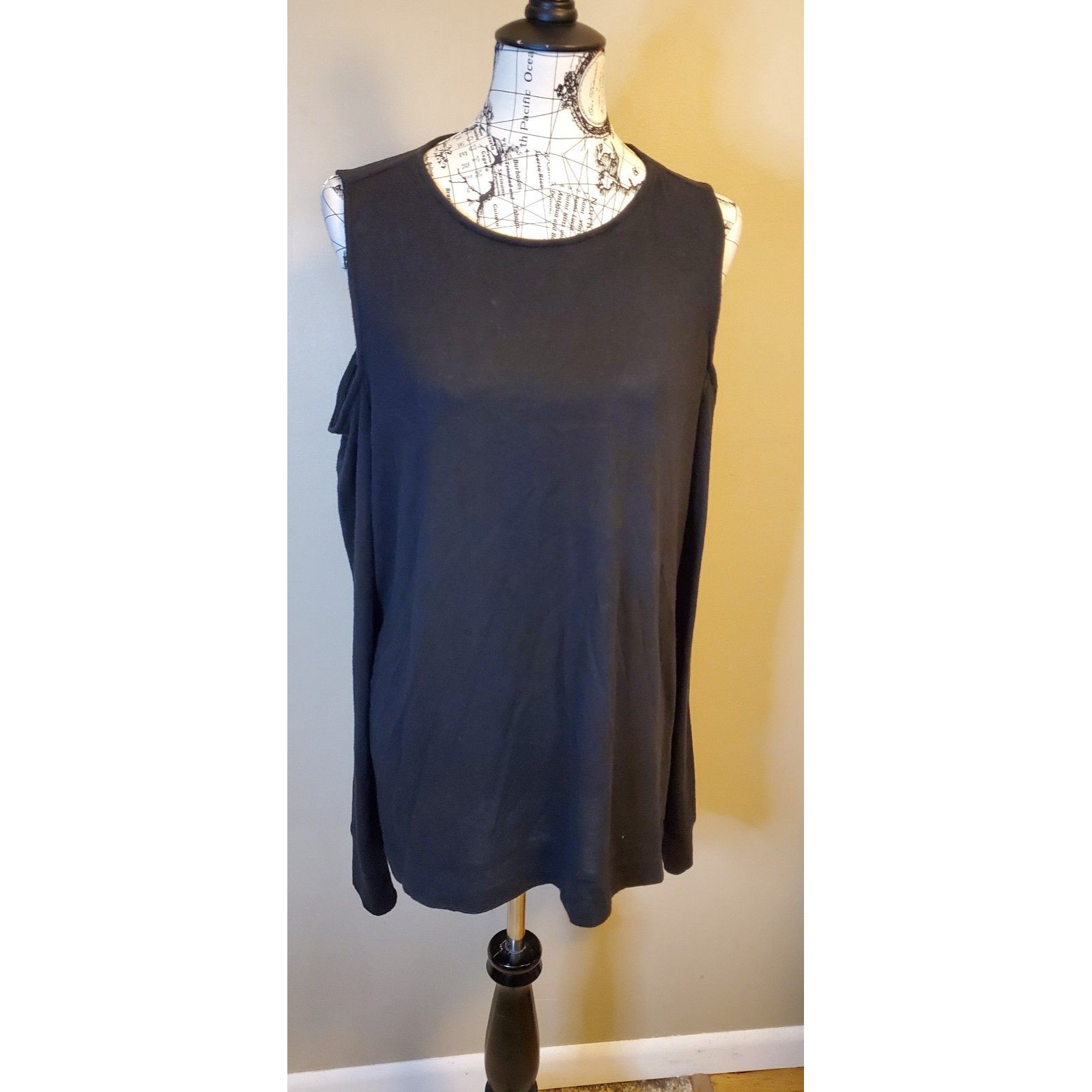 Anybody Black Cold Shoulder Top Large Open Shoulder Lightweight Stretch Blouse